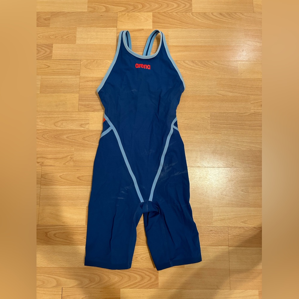 Arena Powerskin Carbon Core Openback size 26